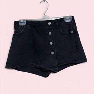 Love Tree Black Button-Up Women Shorts
